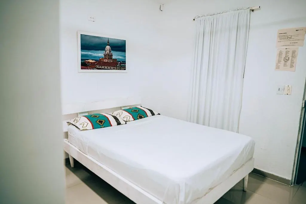 Neos Hotel Cartagena 0*,