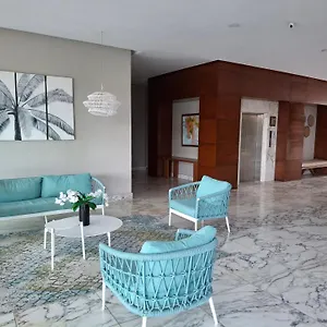  Apartamento - 1400 Sq. Ft.